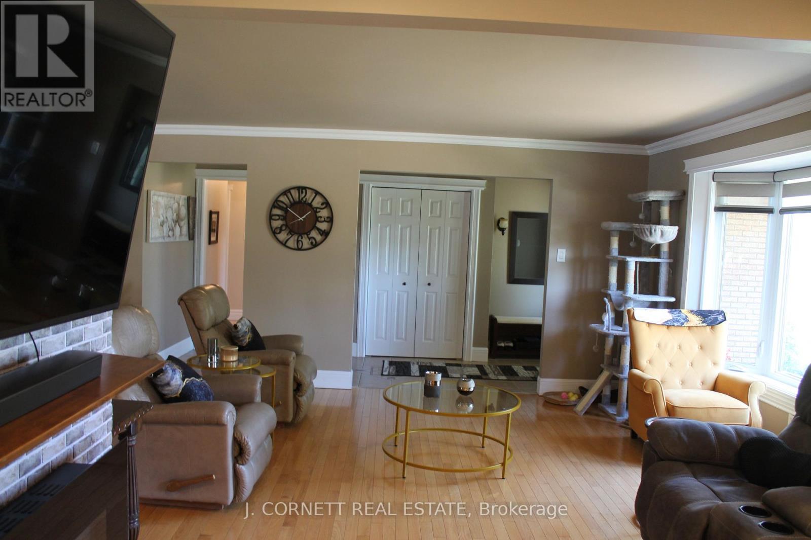 3270 SUNNYVIEW AVENUE N - 8
