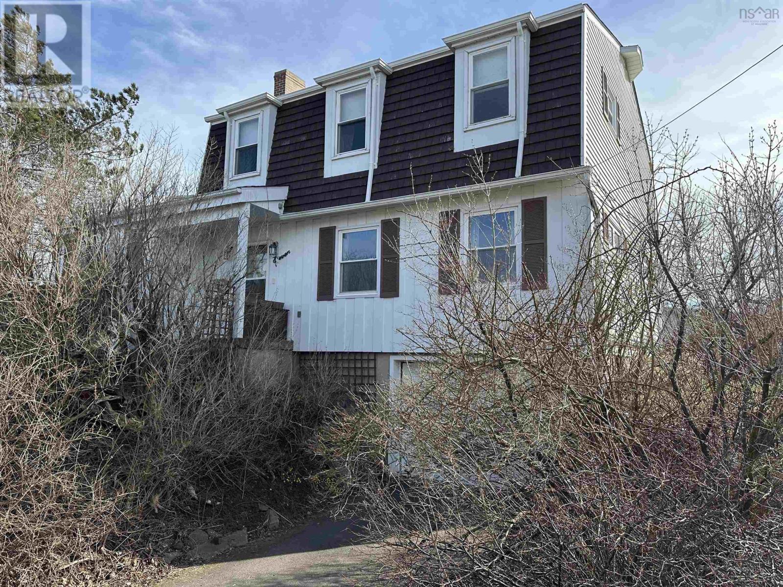 11 MacQuarrie Drive - 3