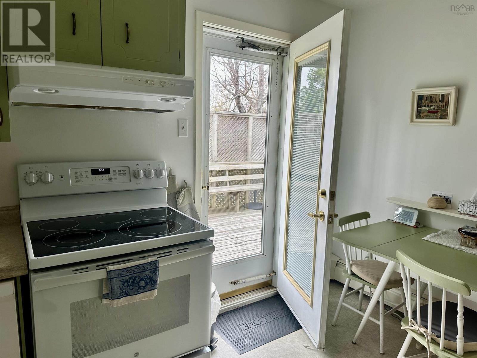 11 MacQuarrie Drive - 20