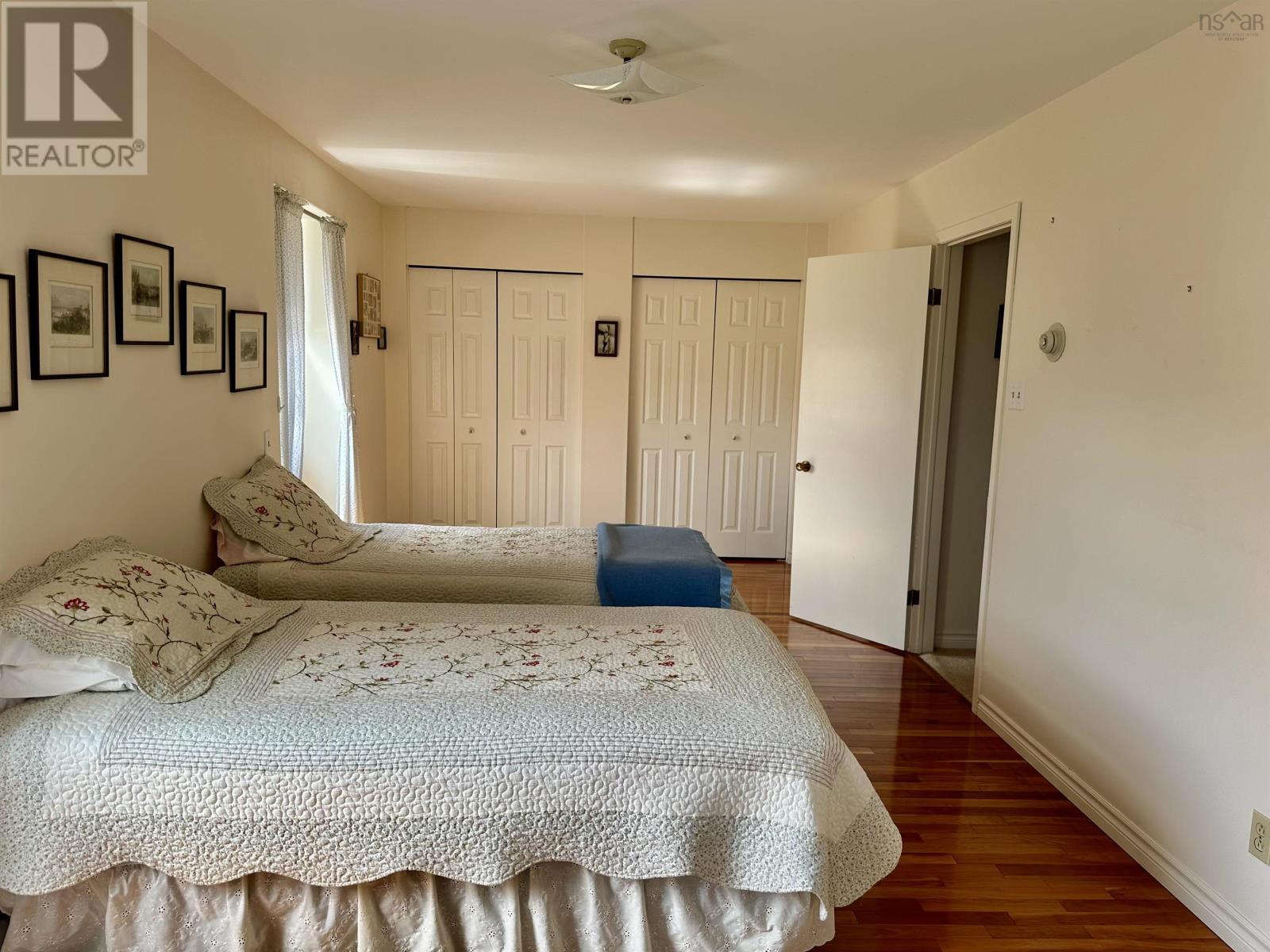 11 MacQuarrie Drive - 26