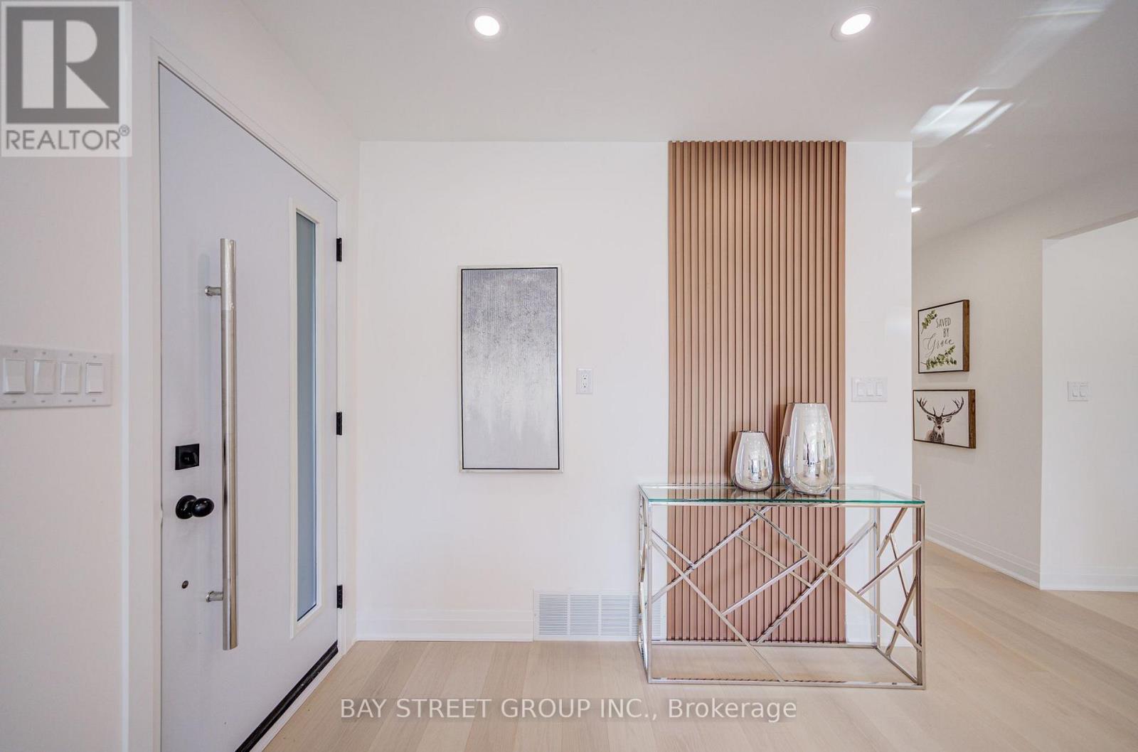 60 WARNER AVENUE - 6