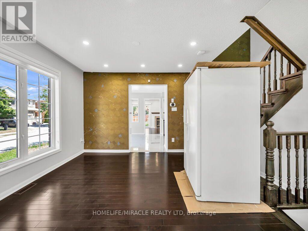 55 SECORD CRESCENT - 12