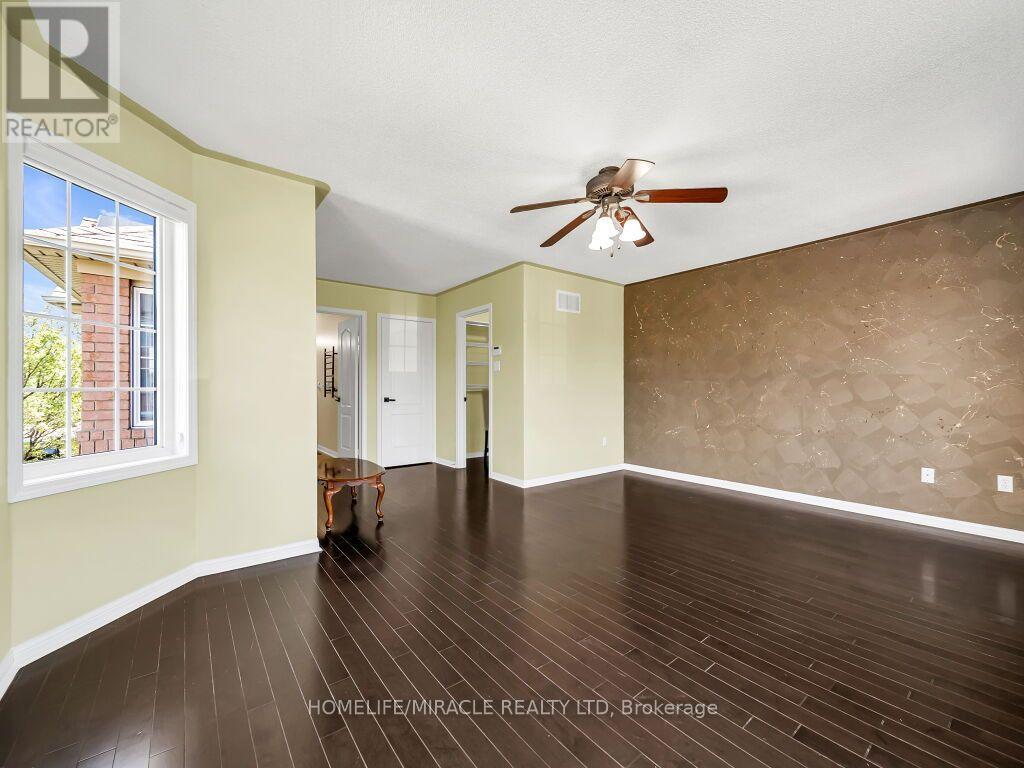 55 SECORD CRESCENT - 27