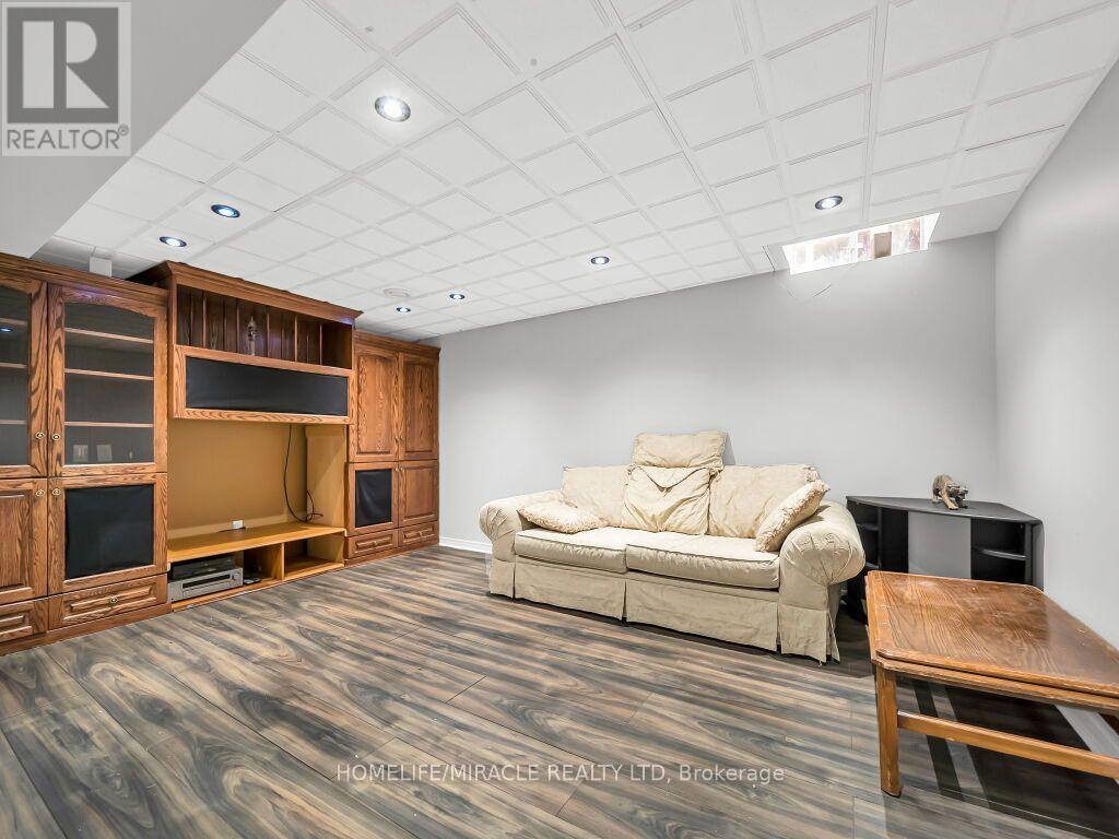 55 SECORD CRESCENT - Image 43