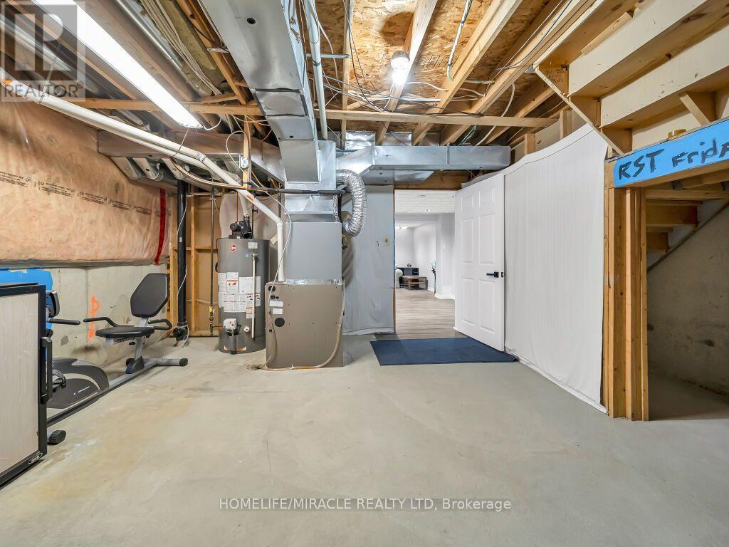 55 SECORD CRESCENT - 40