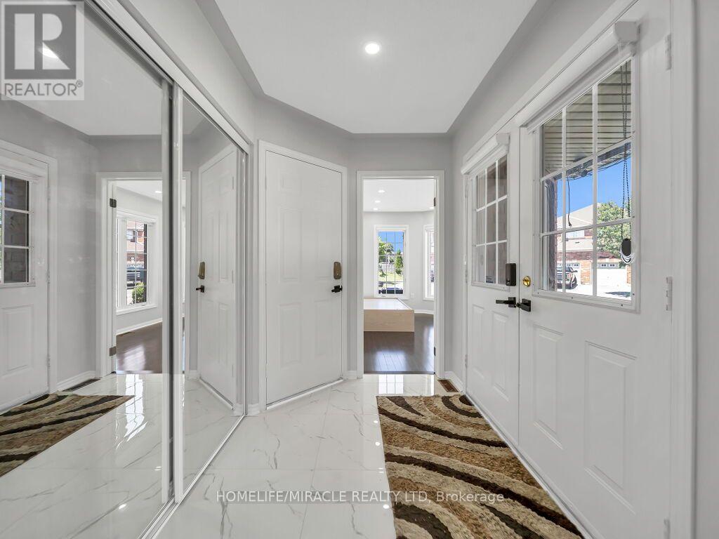 55 SECORD CRESCENT - 8