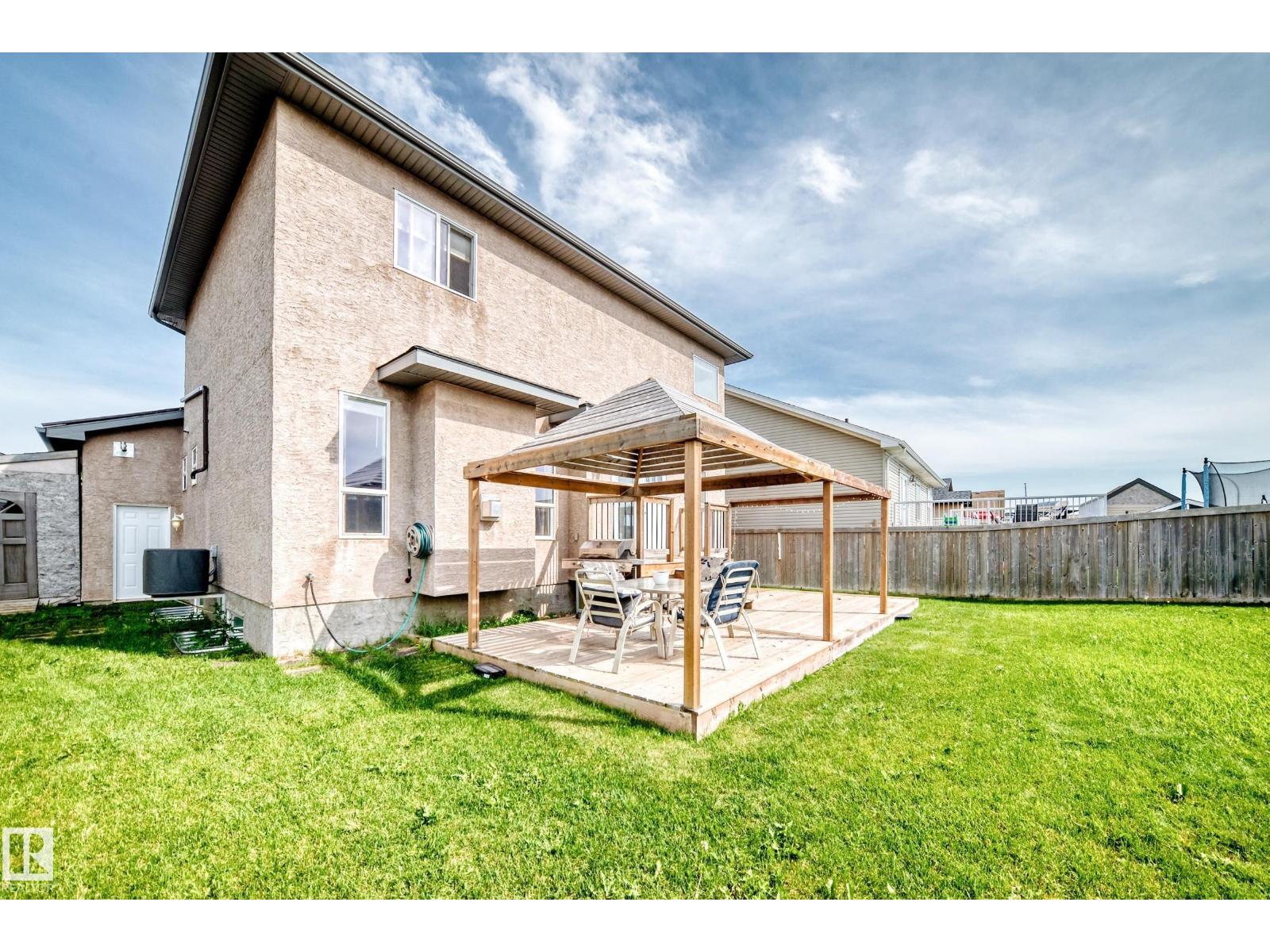 108 HOULE DR - Image 24