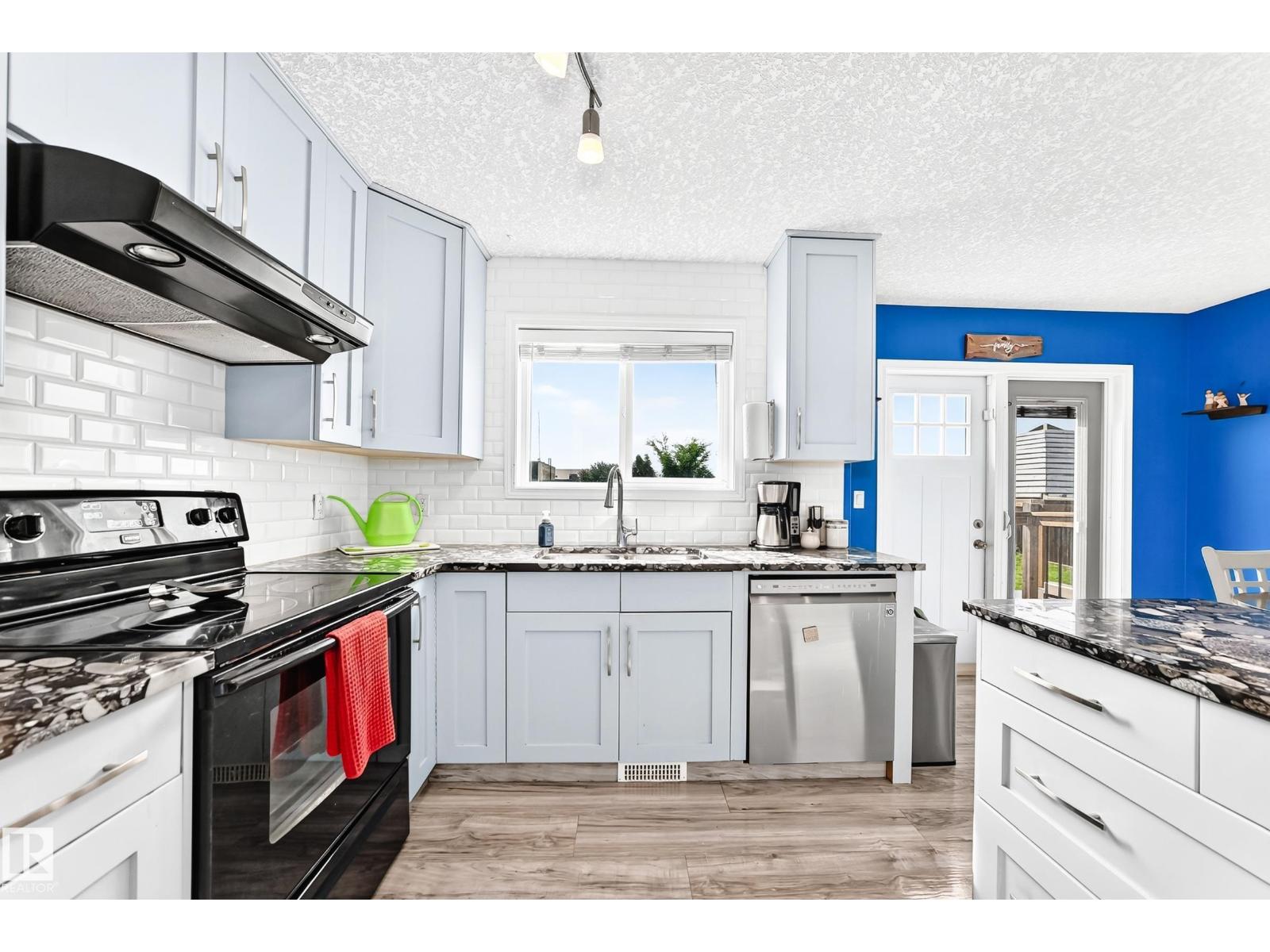 108 HOULE DR - Image 5