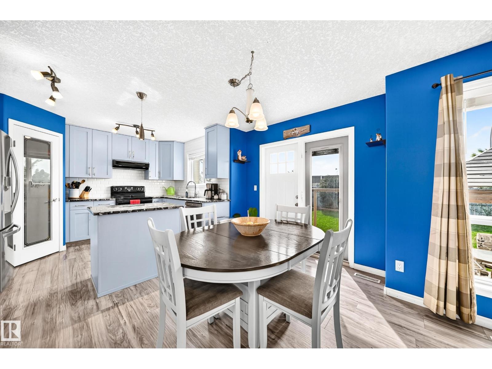 108 HOULE DR - 7