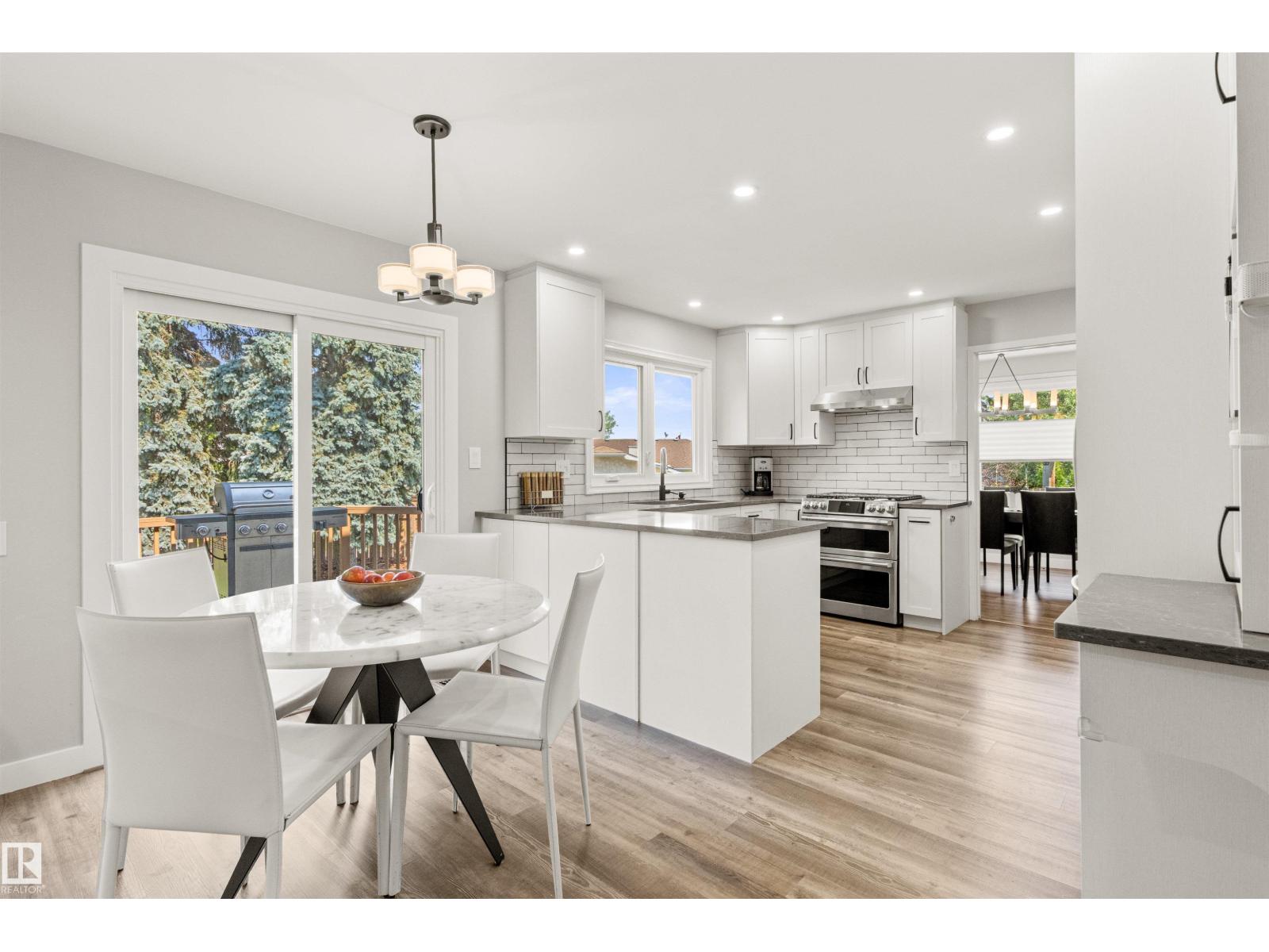 17532 55 AV NW - 14