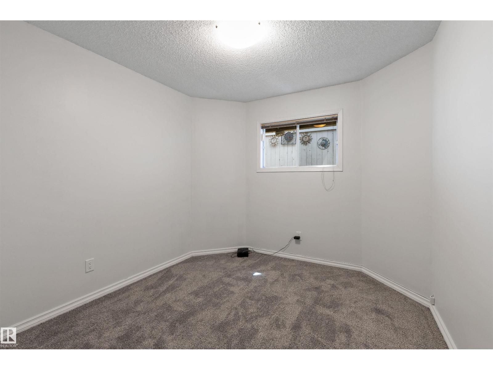#23 35 GARDEN RD - 20
