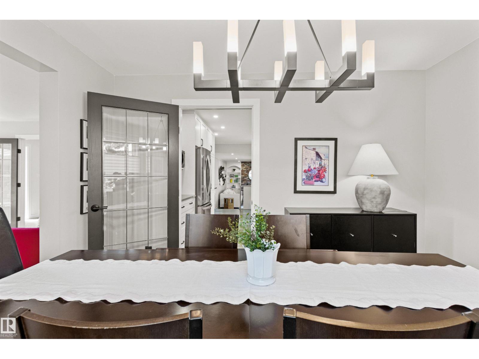 17532 55 AV NW - 10