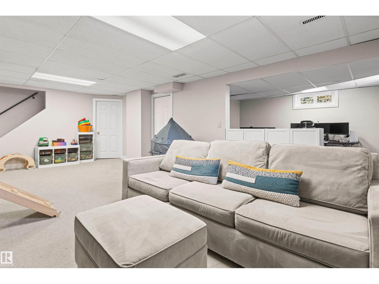 17532 55 AV NW - 36