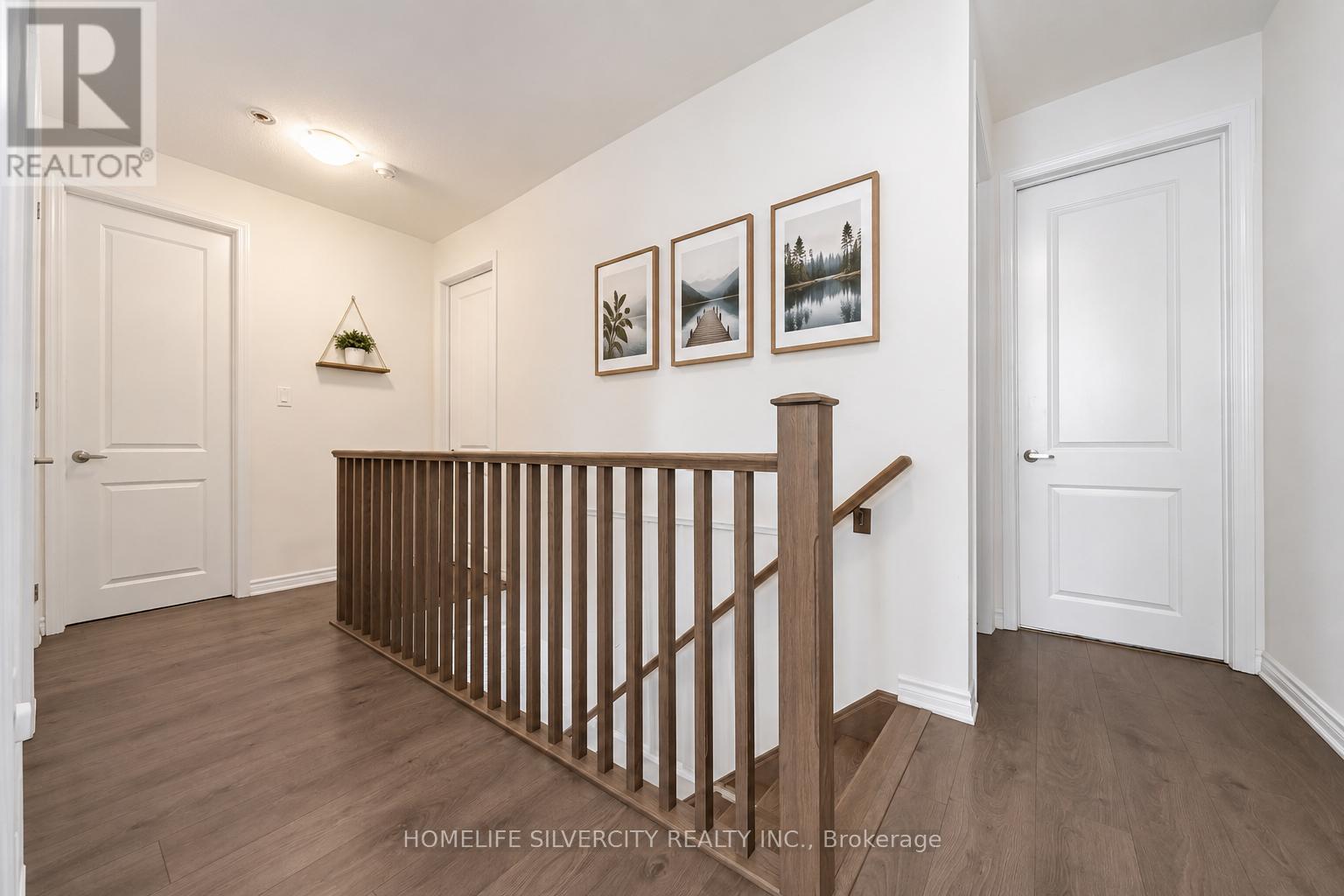 124 BENHURST CRESCENT - 26