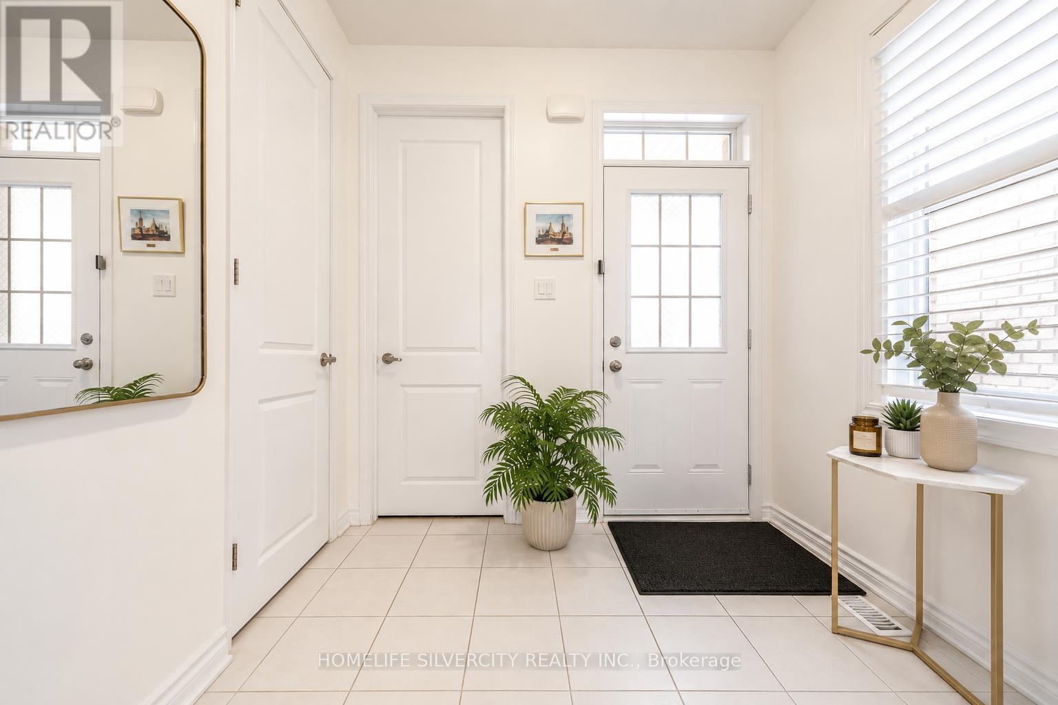 124 BENHURST CRESCENT - 3