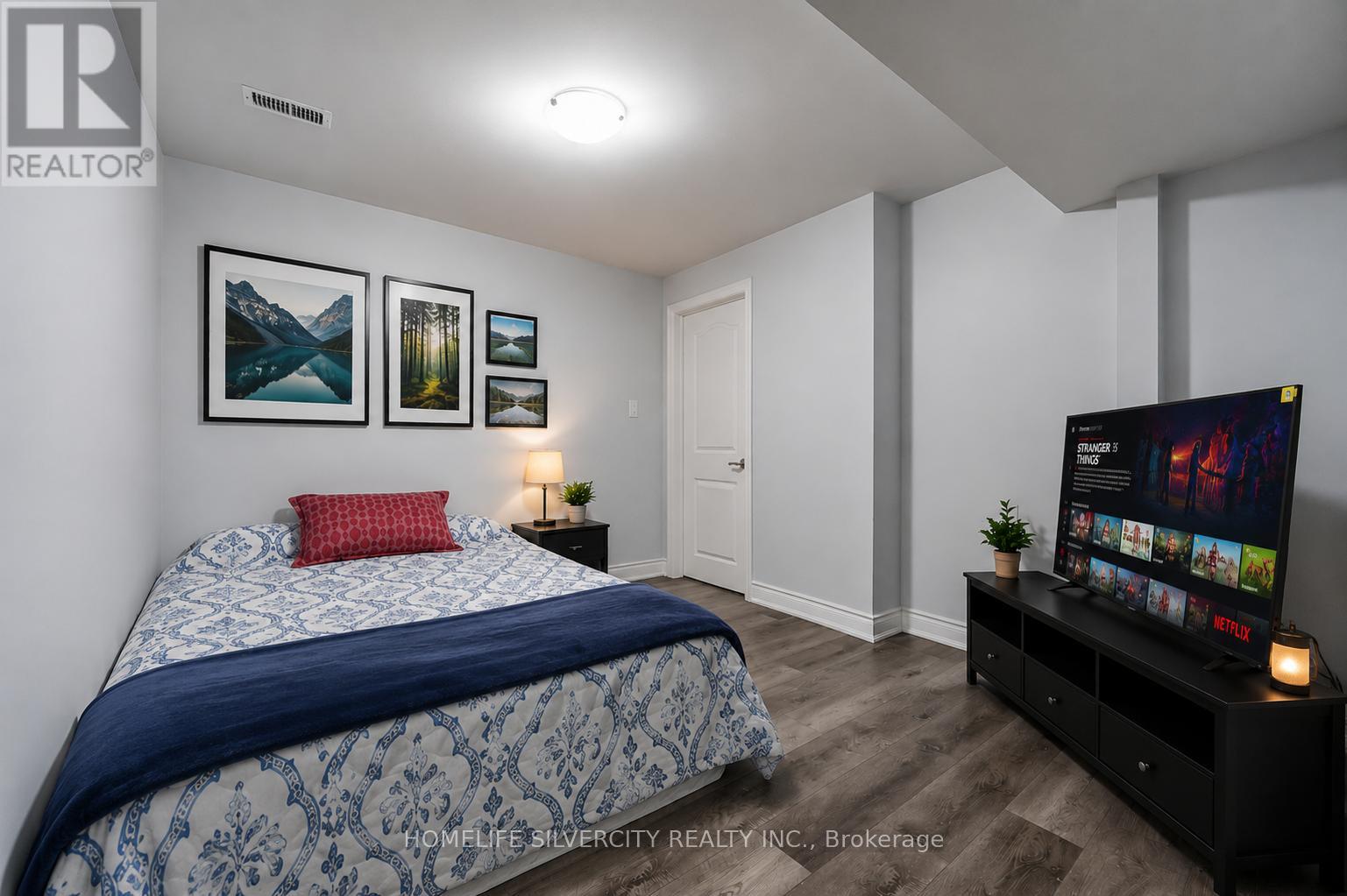 124 BENHURST CRESCENT - 32