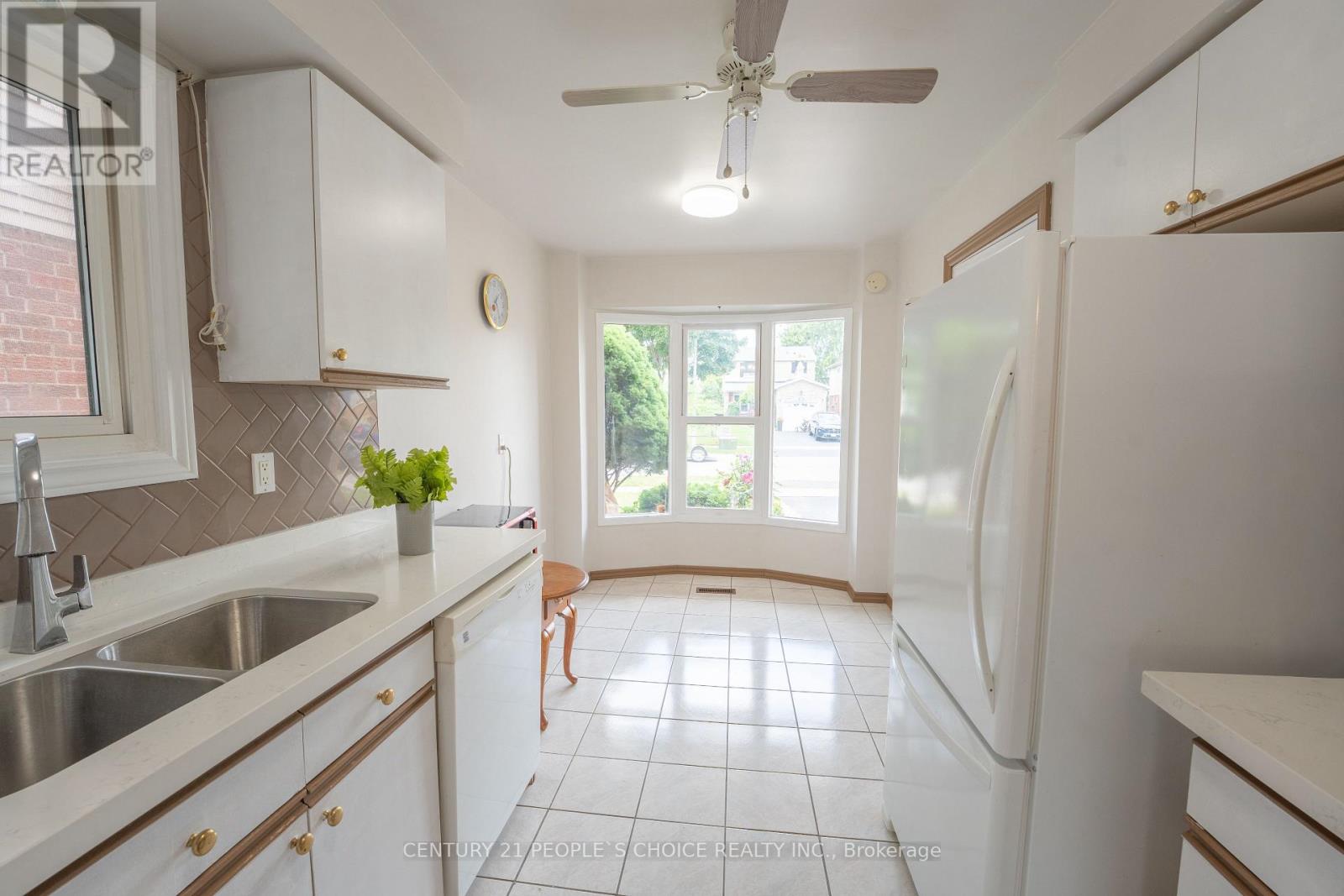 2247 SILVERBIRCH COURT - 10