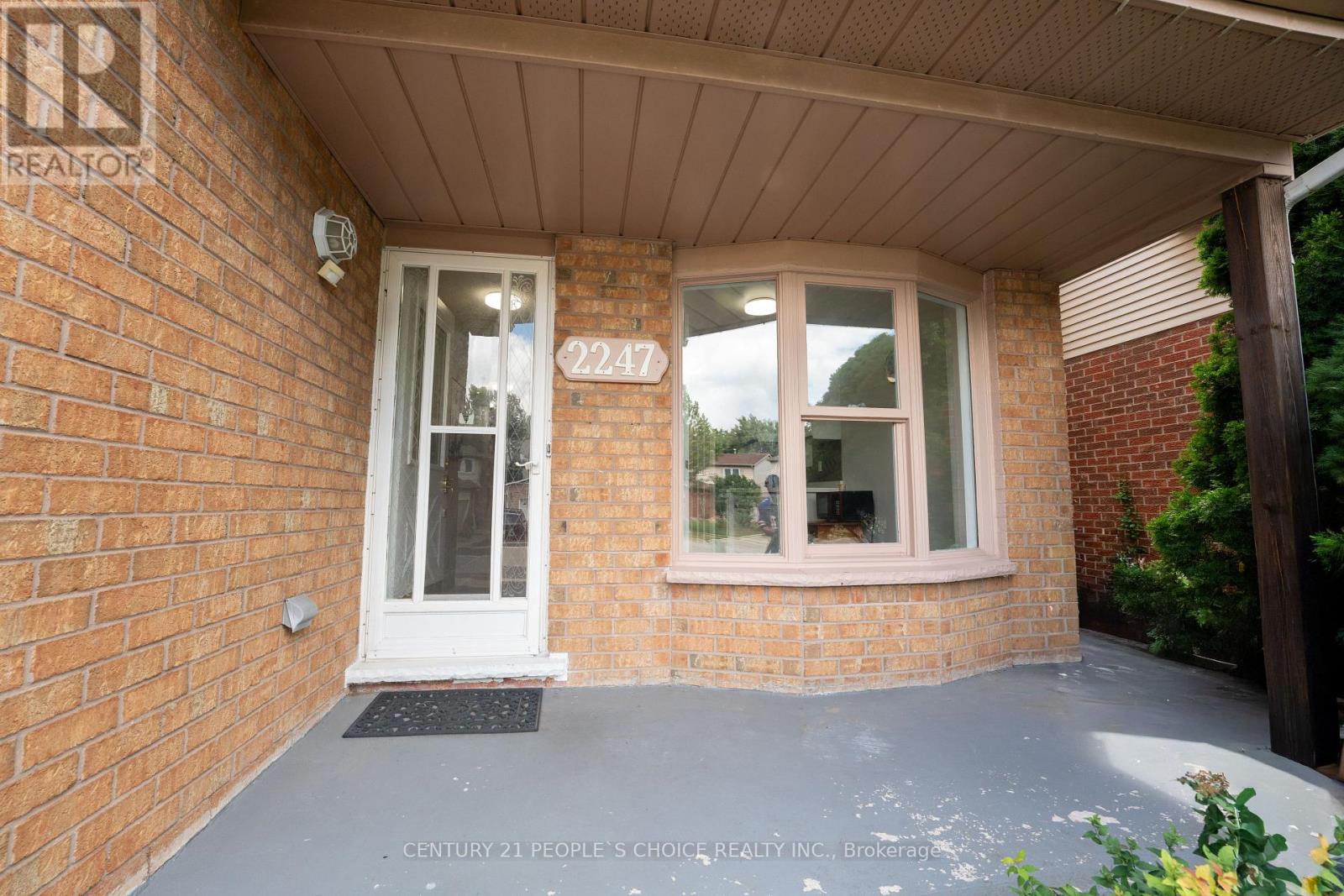 2247 SILVERBIRCH COURT - 4