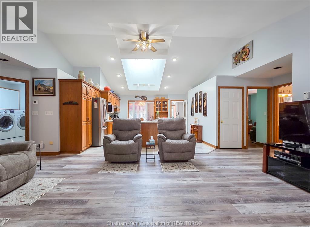 93 GREGORY DRIVE - 15
