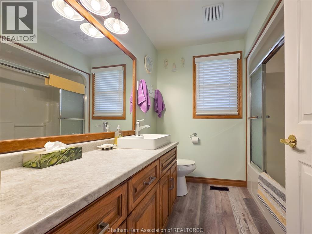 93 GREGORY DRIVE - 25