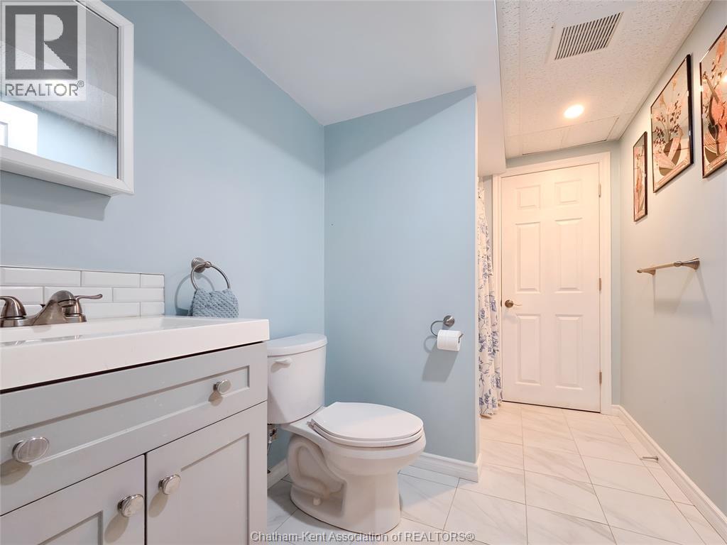 93 GREGORY DRIVE - 41