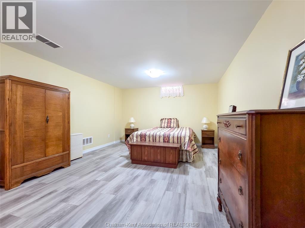 93 GREGORY DRIVE - 39
