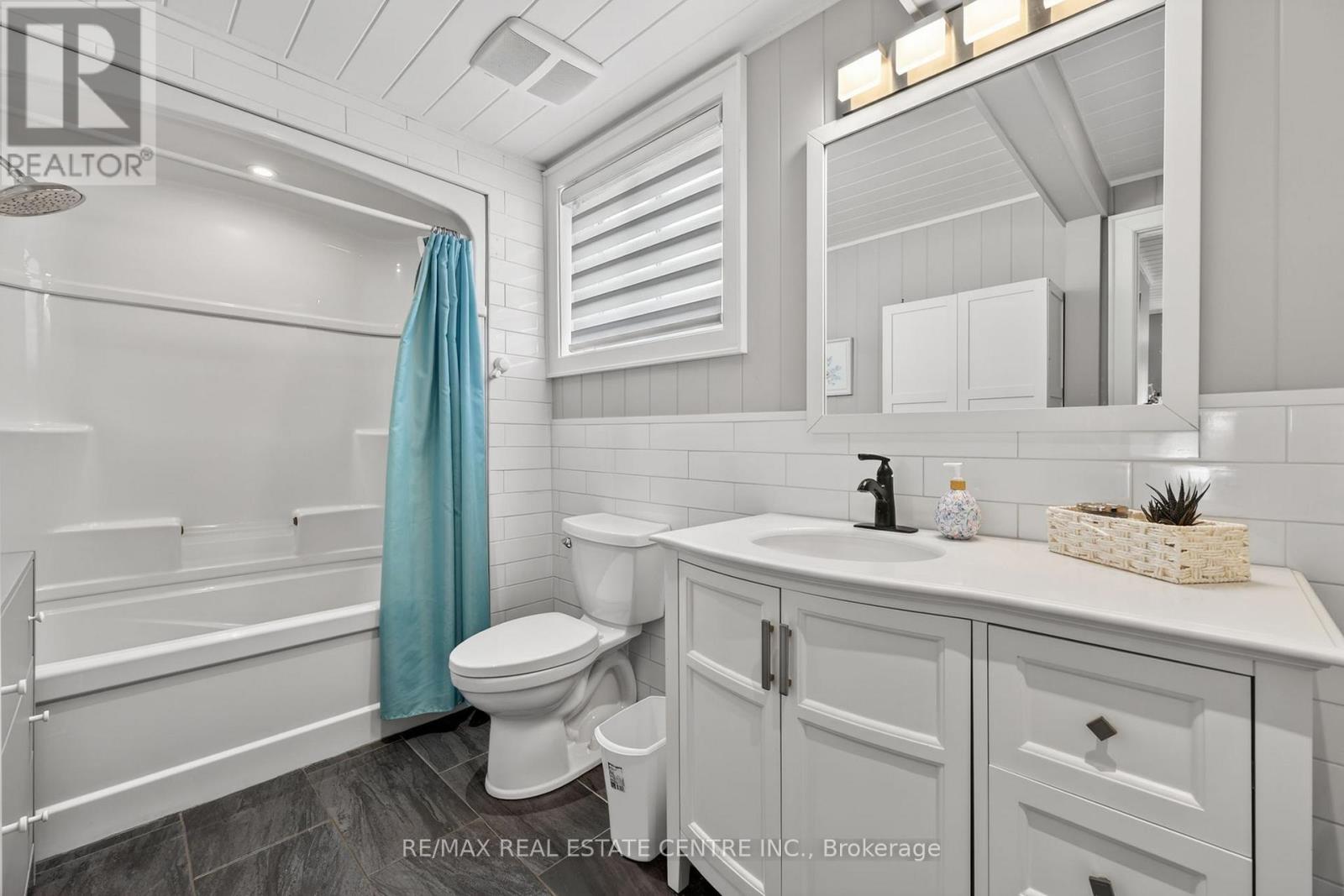 17 MCCLURE LANE - 25