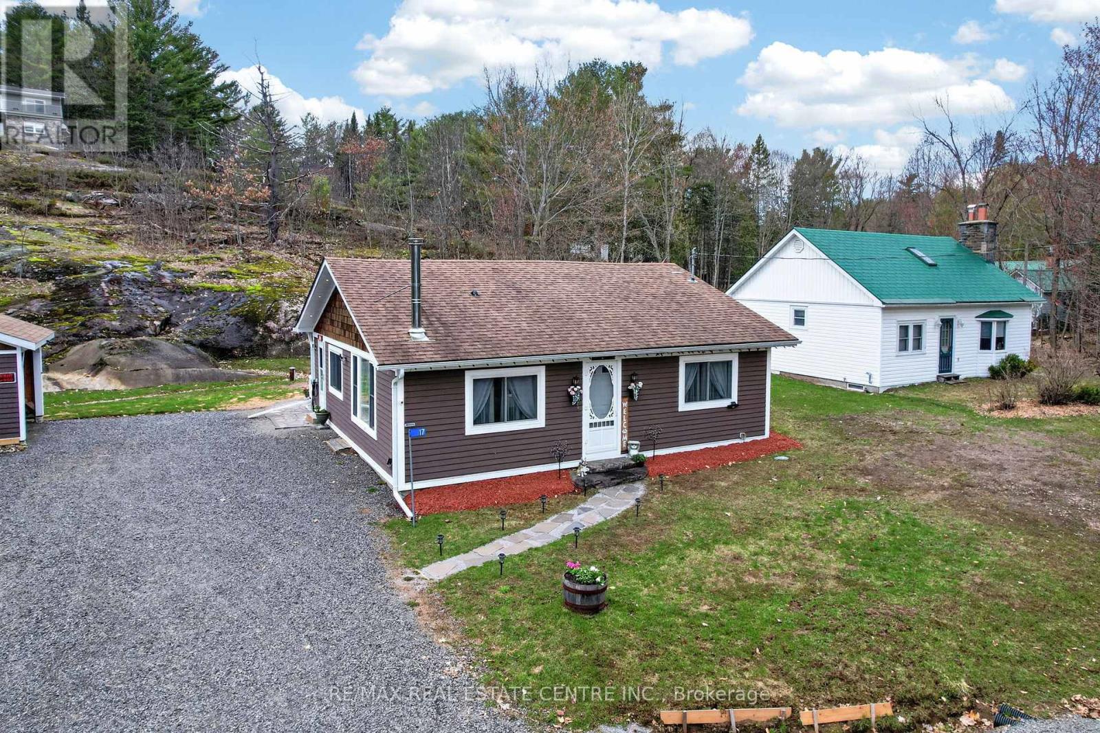 17 MCCLURE LANE - 39