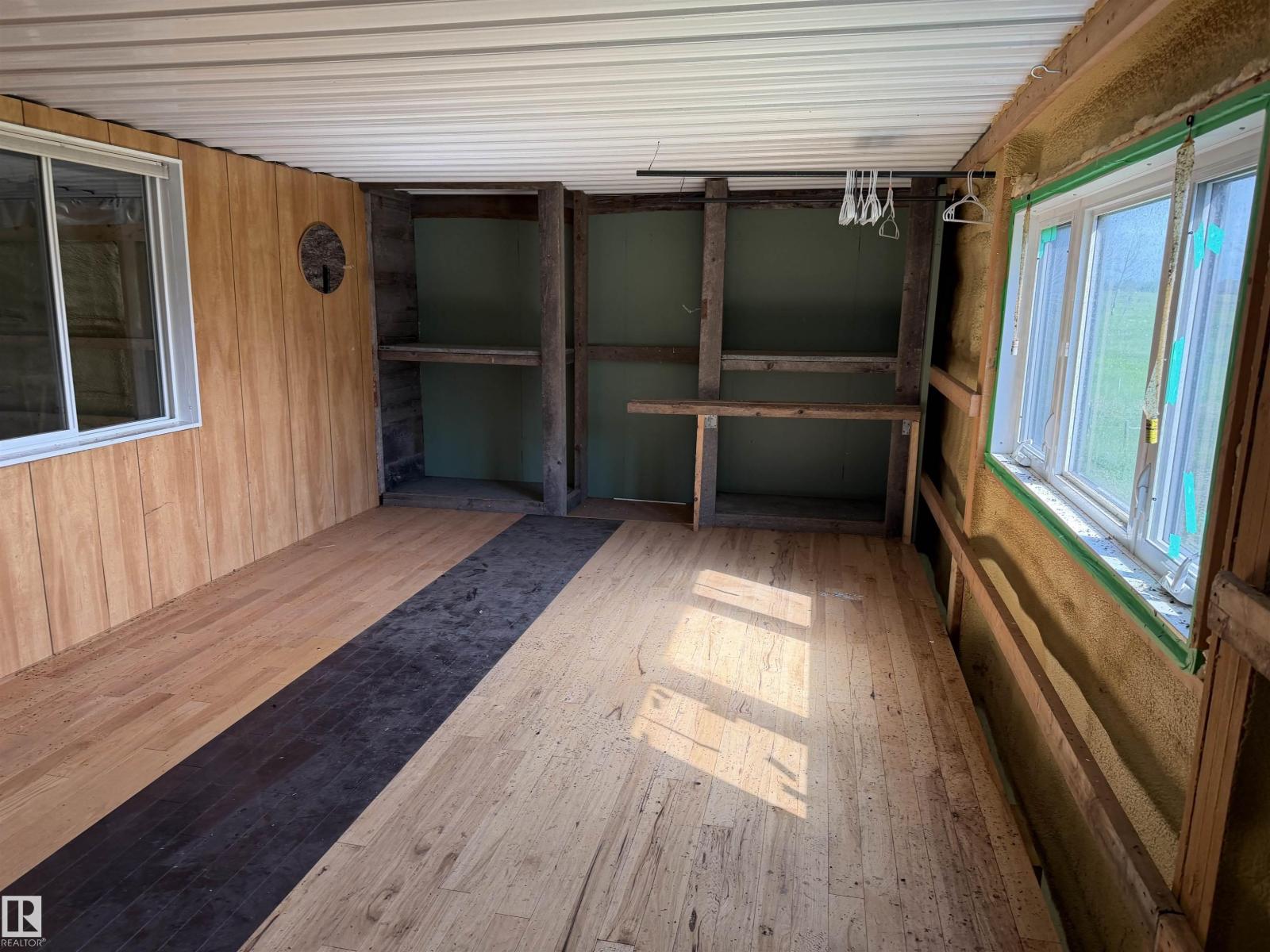 274043 TWP ROAD 480 - Photo 10