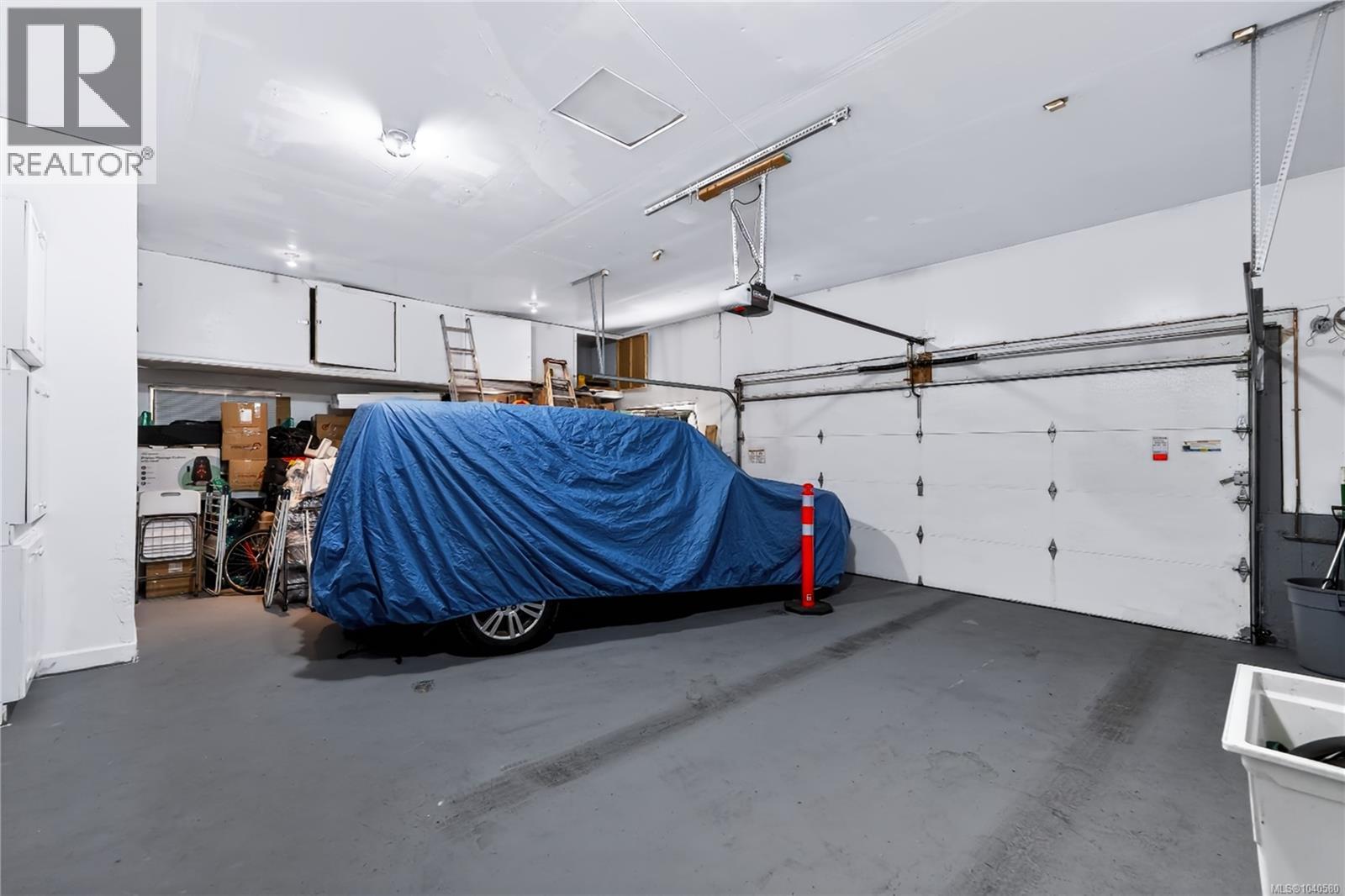 1018 Benvenuto Ave - 35