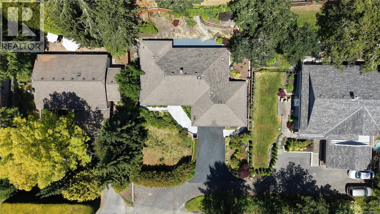  1018 Benvenuto Avenue, Central Saanich
