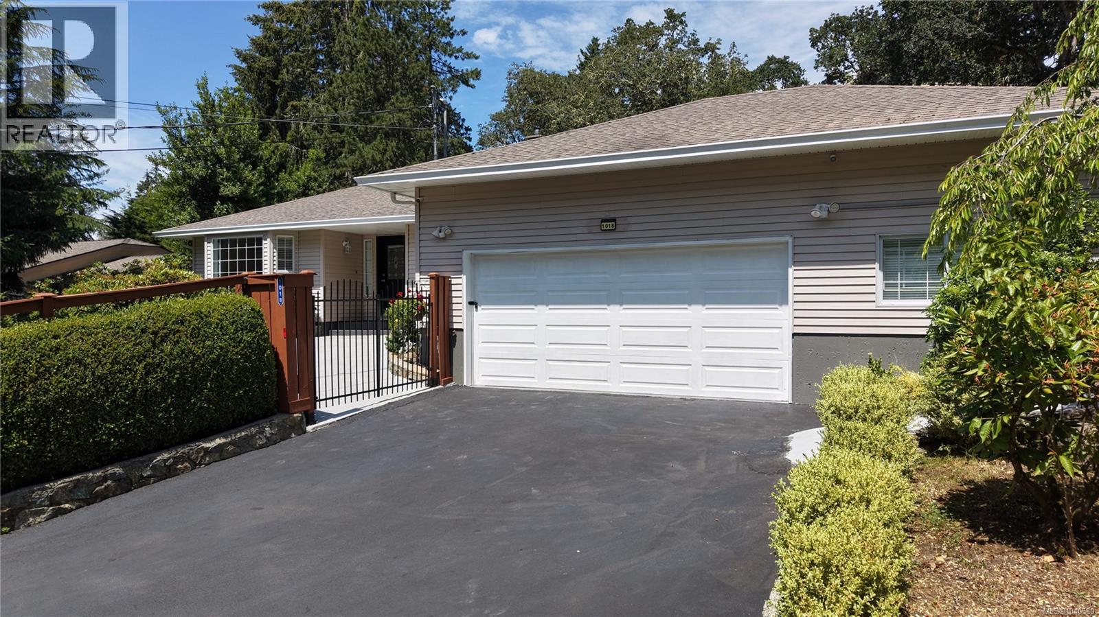  1018 Benvenuto Avenue, Central Saanich