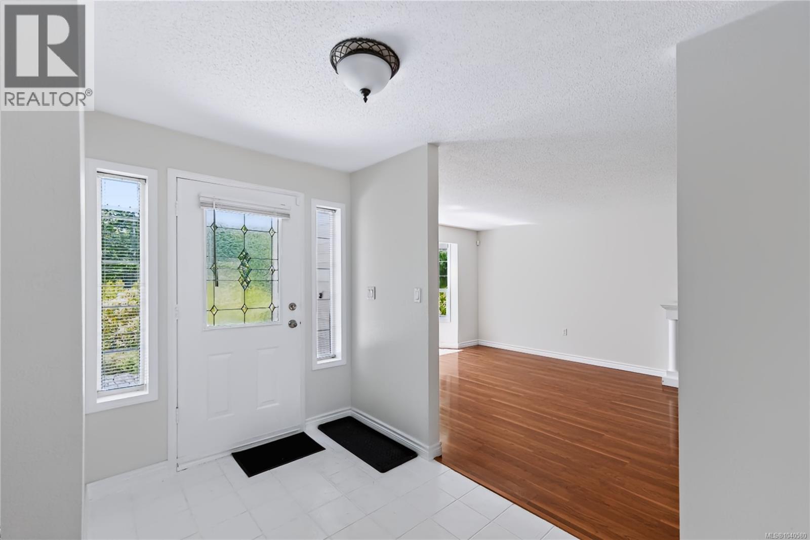  1018 Benvenuto Avenue, Central Saanich