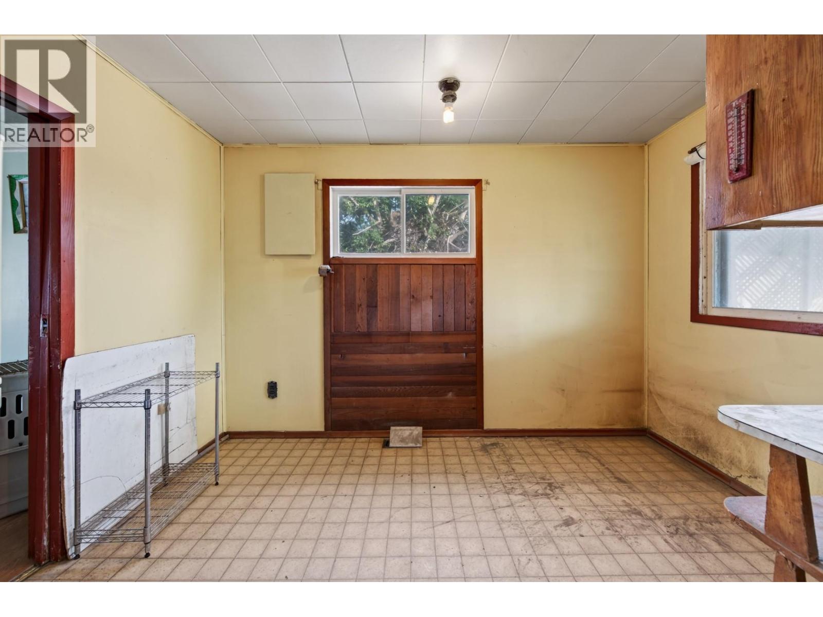 1637 Coldwater Avenue - 11