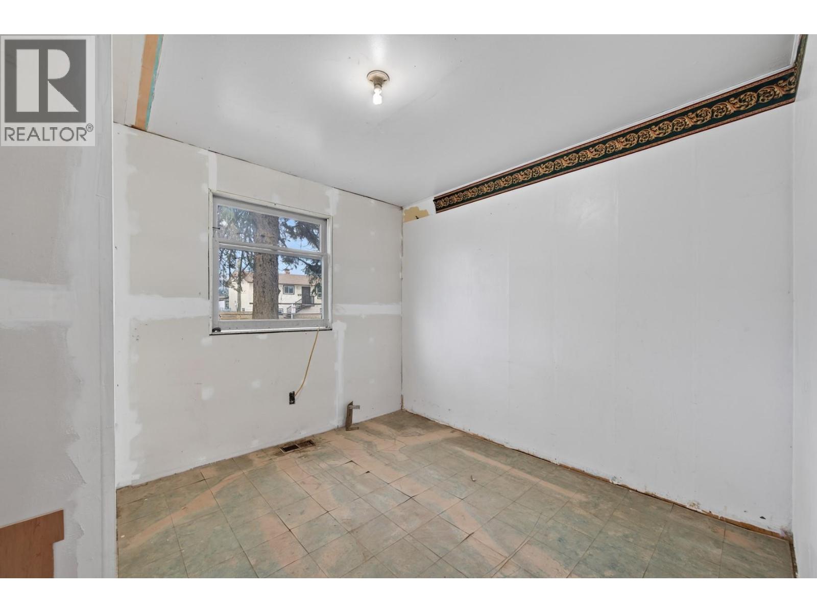 1637 Coldwater Avenue - 18