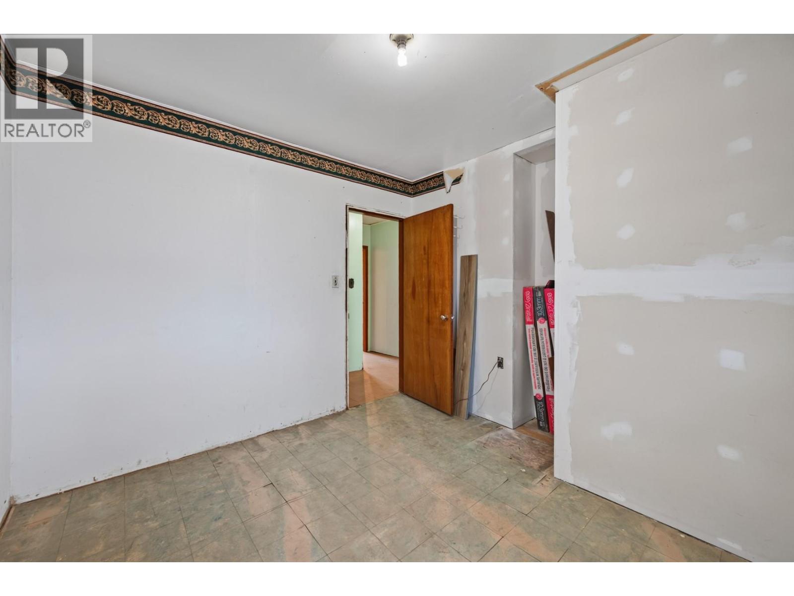 1637 Coldwater Avenue - 19