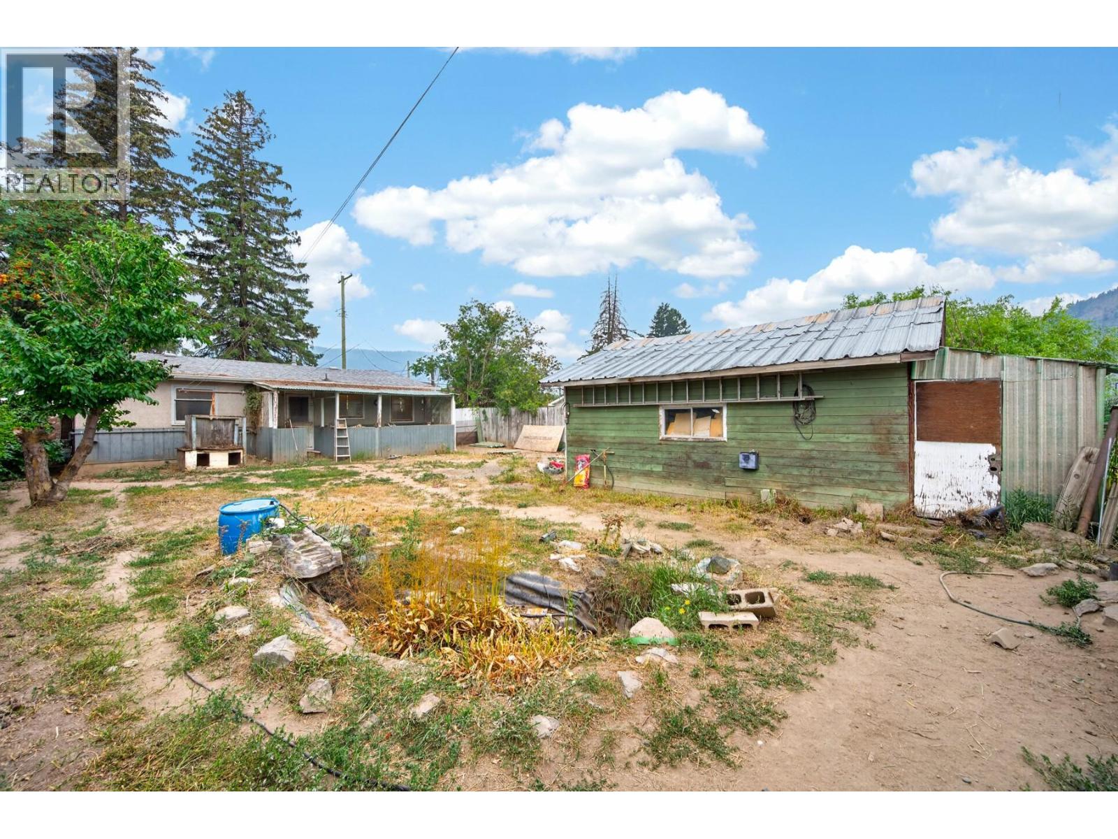 1637 Coldwater Avenue - 2