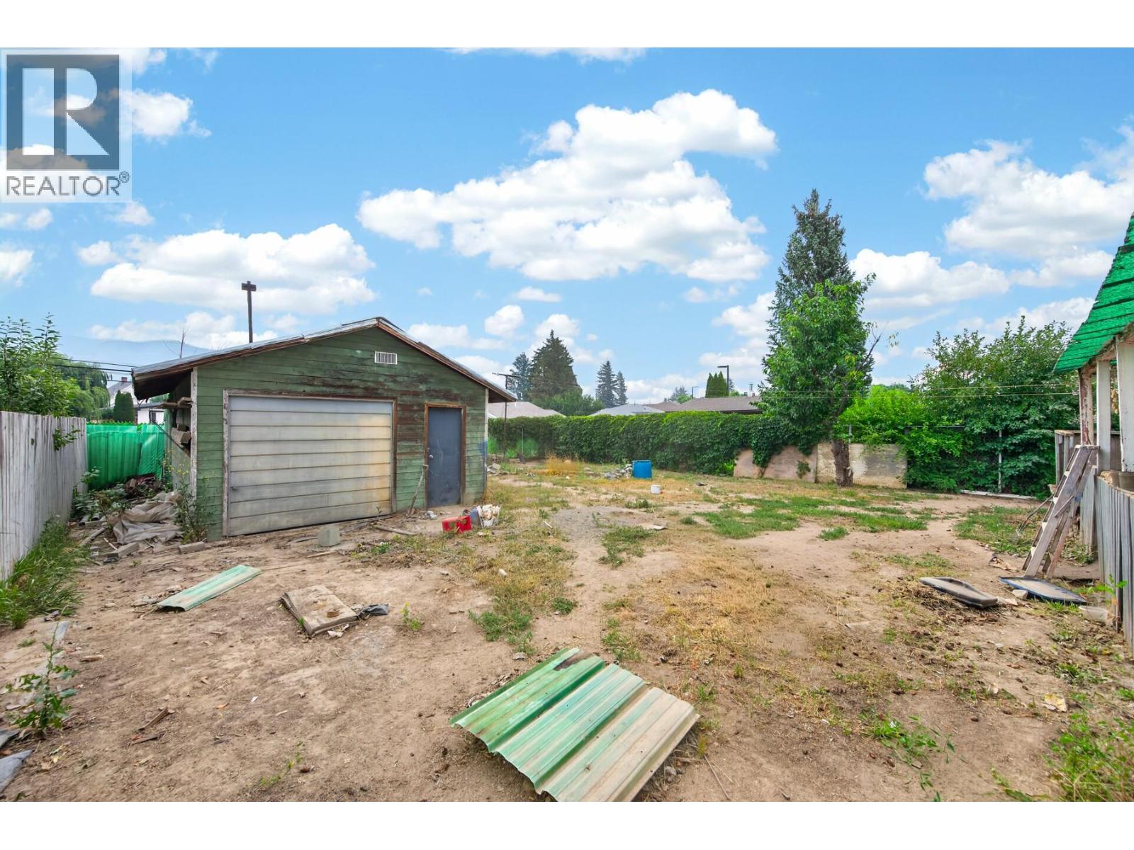 1637 Coldwater Avenue - 25
