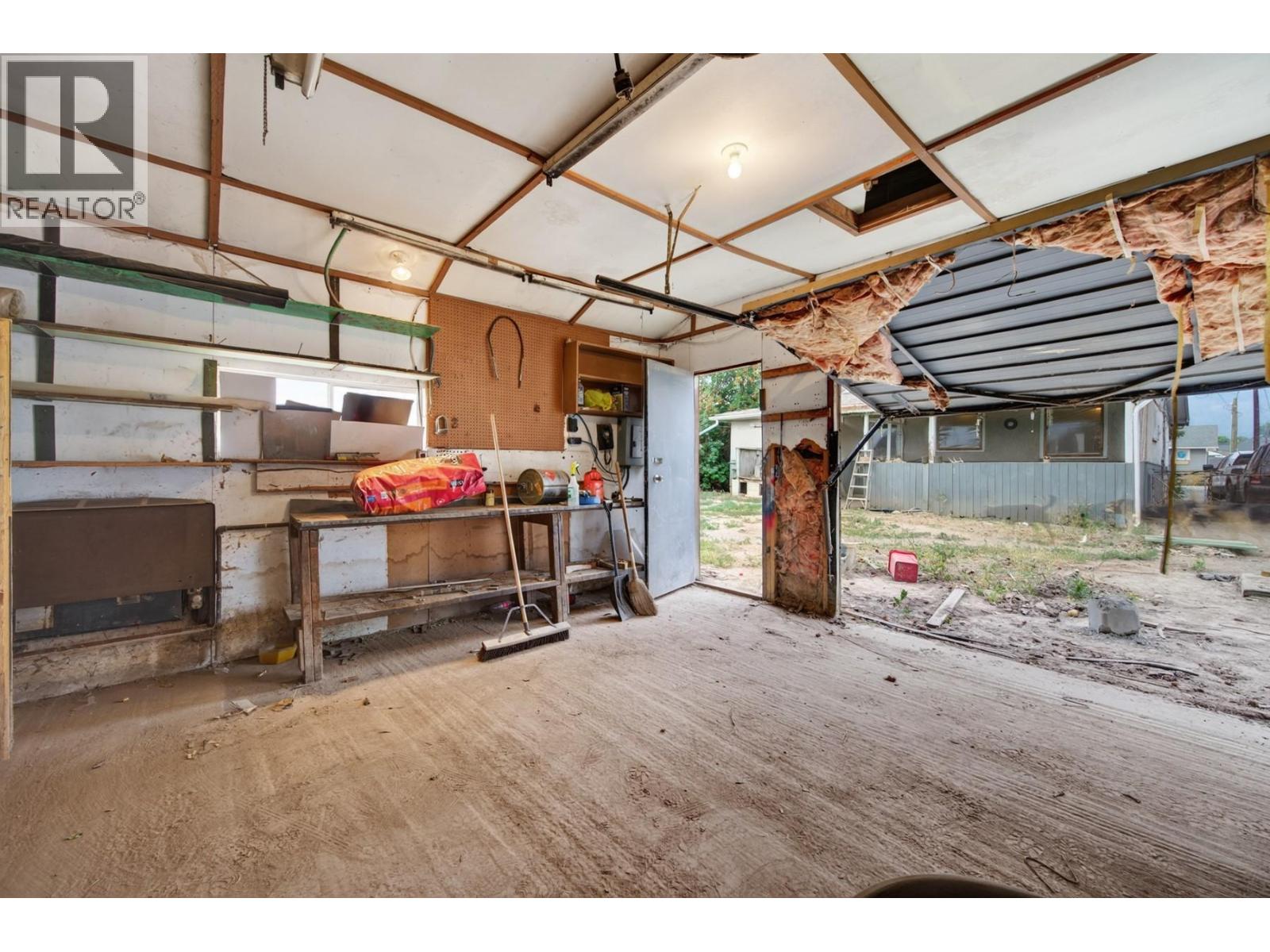 1637 Coldwater Avenue - 27