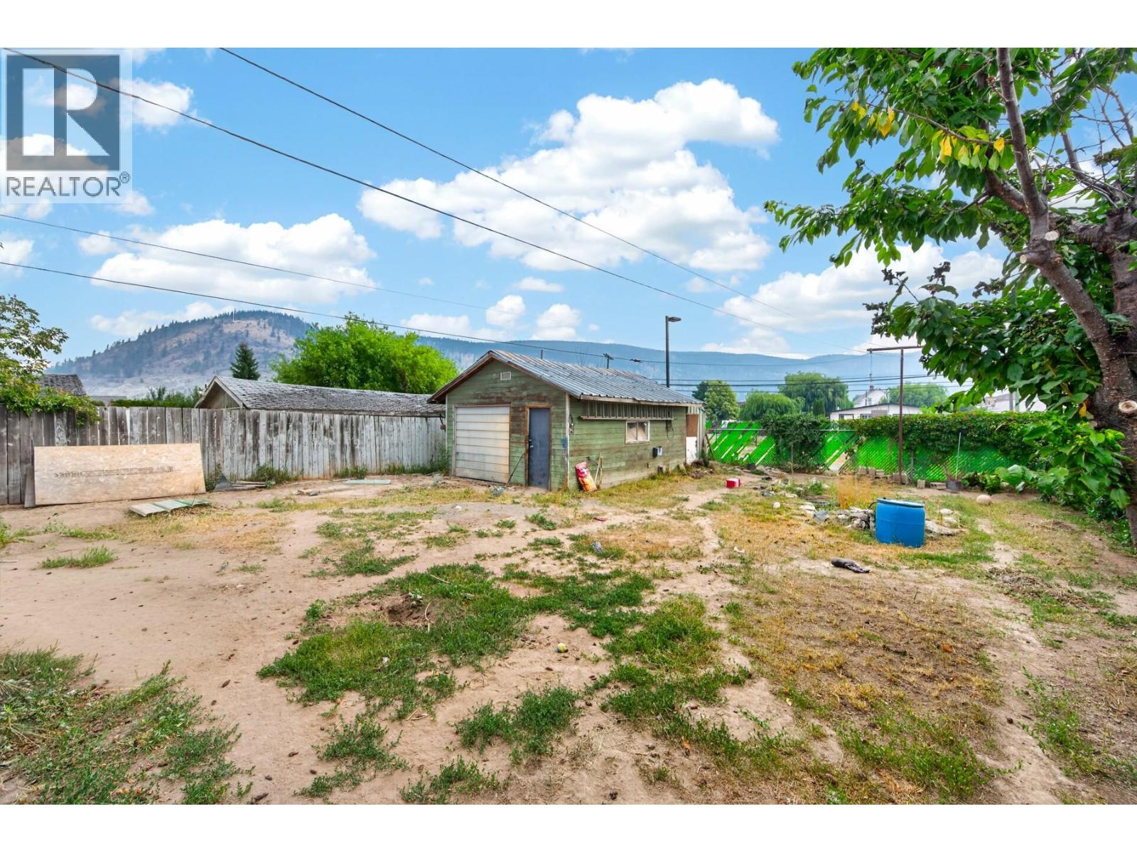 1637 Coldwater Avenue - 3
