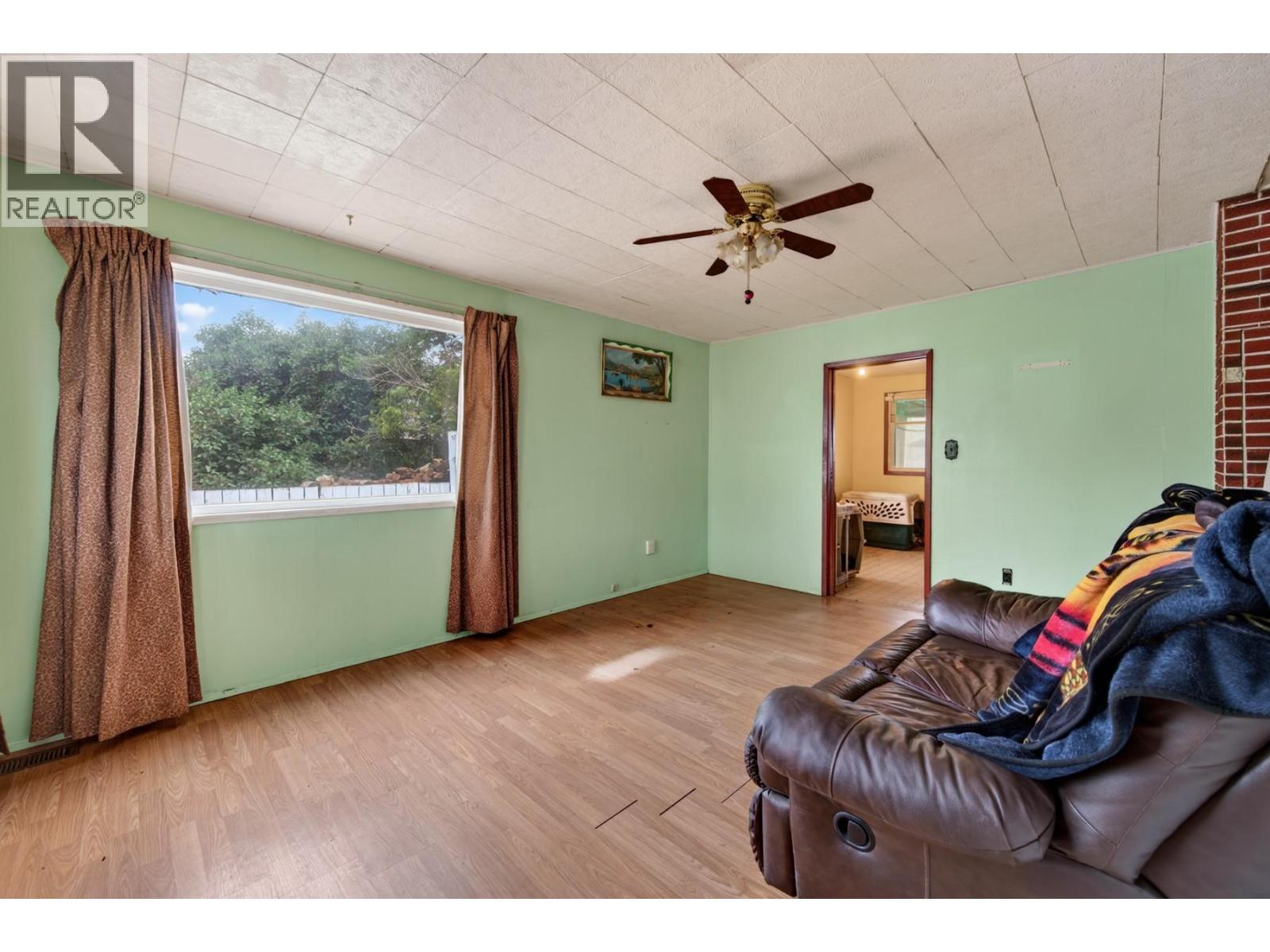 1637 Coldwater Avenue - 6