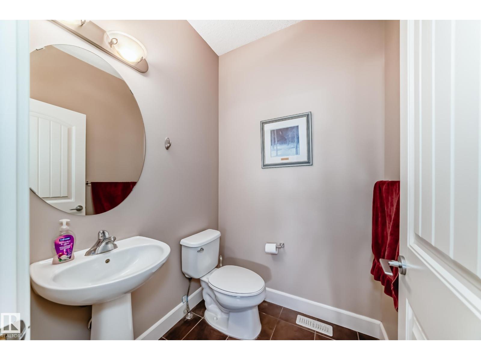 16520 136 ST NW - 11