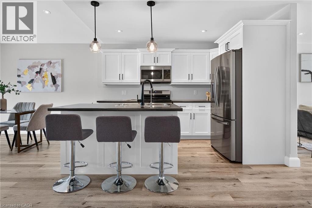 3-bedroom home for sale at 822 MAIN Street, Port Dover ON · photo 9 of 51