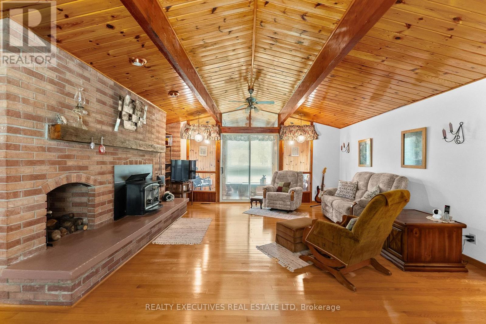 785 BOUNDARY ROAD - 10