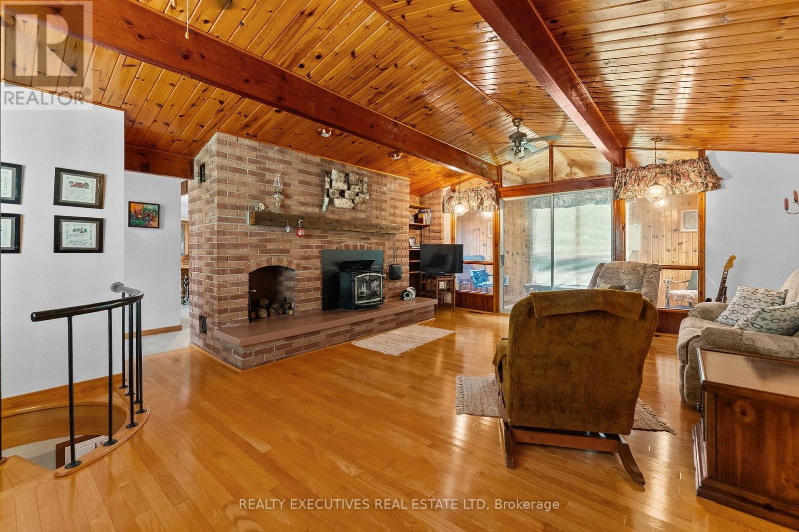 785 BOUNDARY ROAD - 12