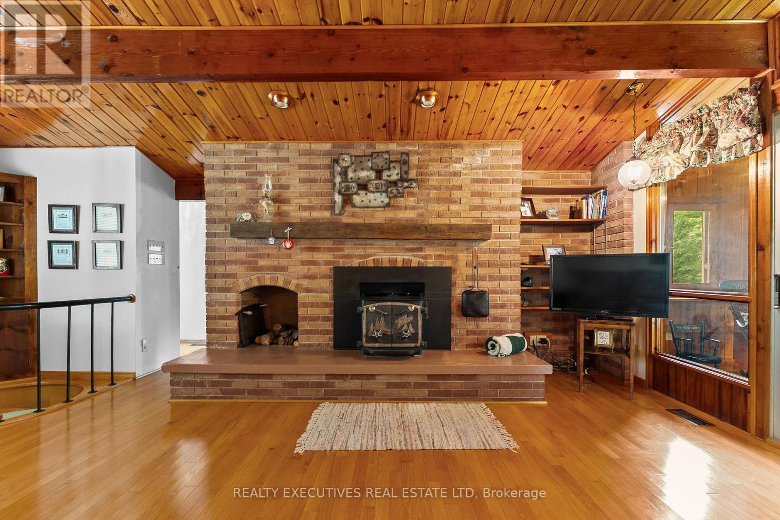 785 BOUNDARY ROAD - 13