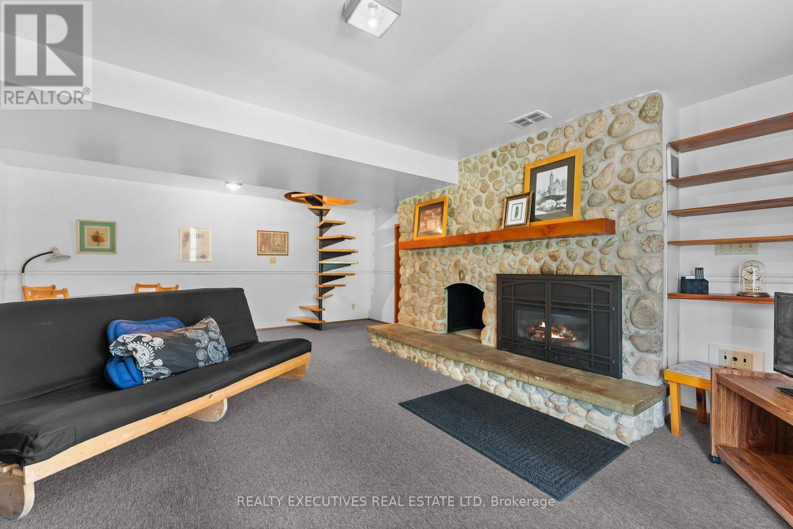 785 BOUNDARY ROAD - 21