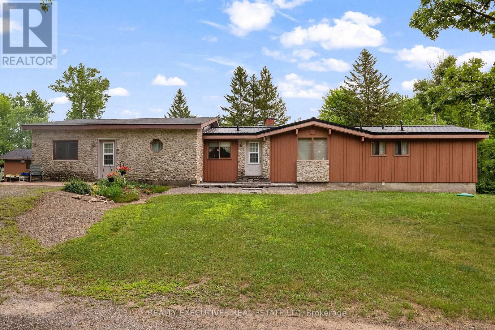 785 BOUNDARY ROAD - 4
