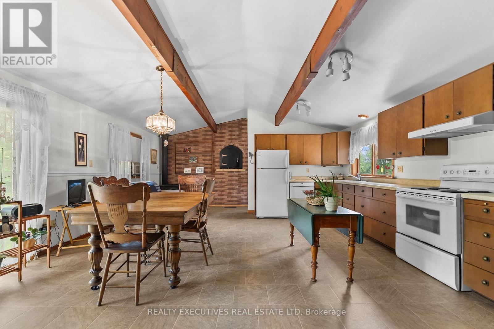 785 BOUNDARY ROAD - 5