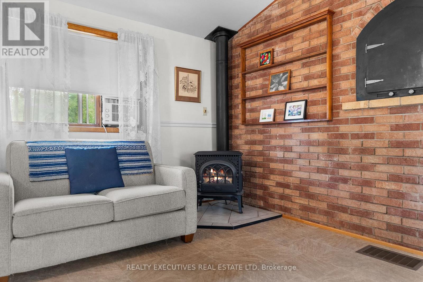 785 BOUNDARY ROAD - 9